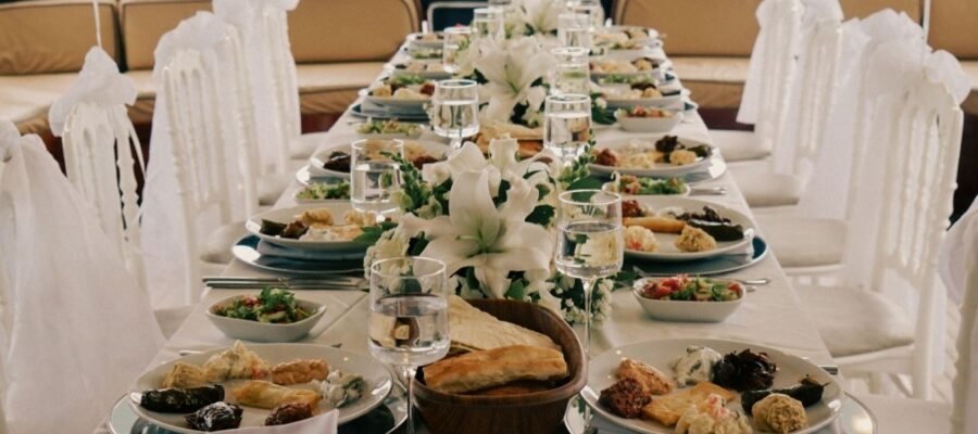 Istanbul Wedding on a yacht - food and beverage options