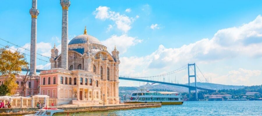 Ortakoy Camii İstanbul Boğaz Turu Lotus Yachts