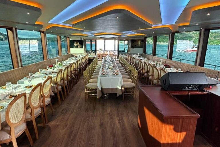 Lotus Yat - 24m Reception Boat for Yacht Tours in Istanbul